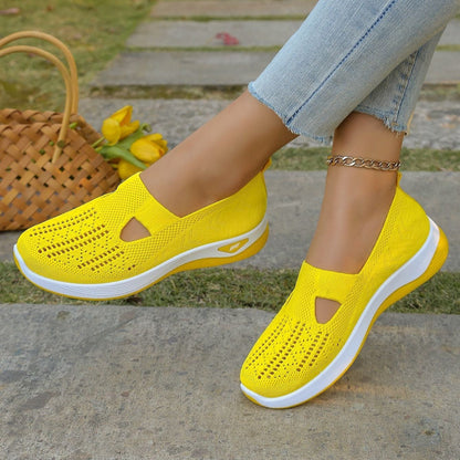 Los zapatos correctivos más cómodos. Mejoran el equilibrio de los mayores y permiten caminar sin dolor todo el día.