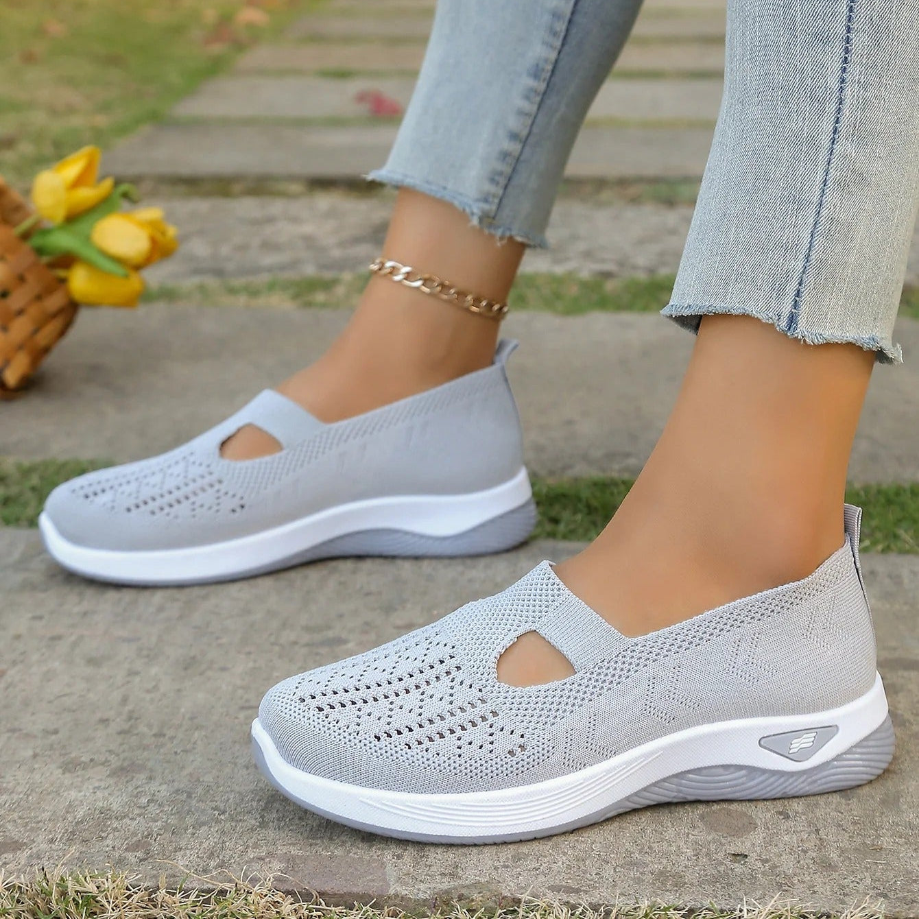 Los zapatos correctivos más cómodos. Mejoran el equilibrio de los mayores y permiten caminar sin dolor todo el día.
